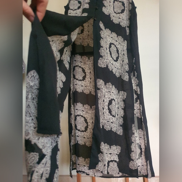 Natori II boho cover-up - Picture 5 of 5